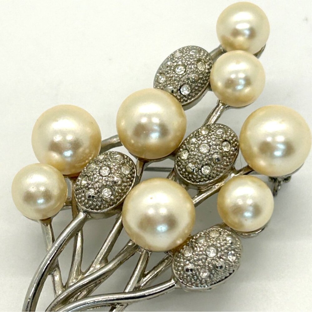 Vintage Faux Pearl Brooch Statement Silver-tone Balloon Bouquet with Bow 2.5 In - Picture 6 of 16